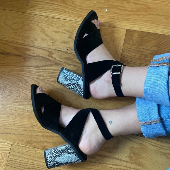 Sol Sana Black Suede Pump w/ snakeskin heel - Picture 3 of 5